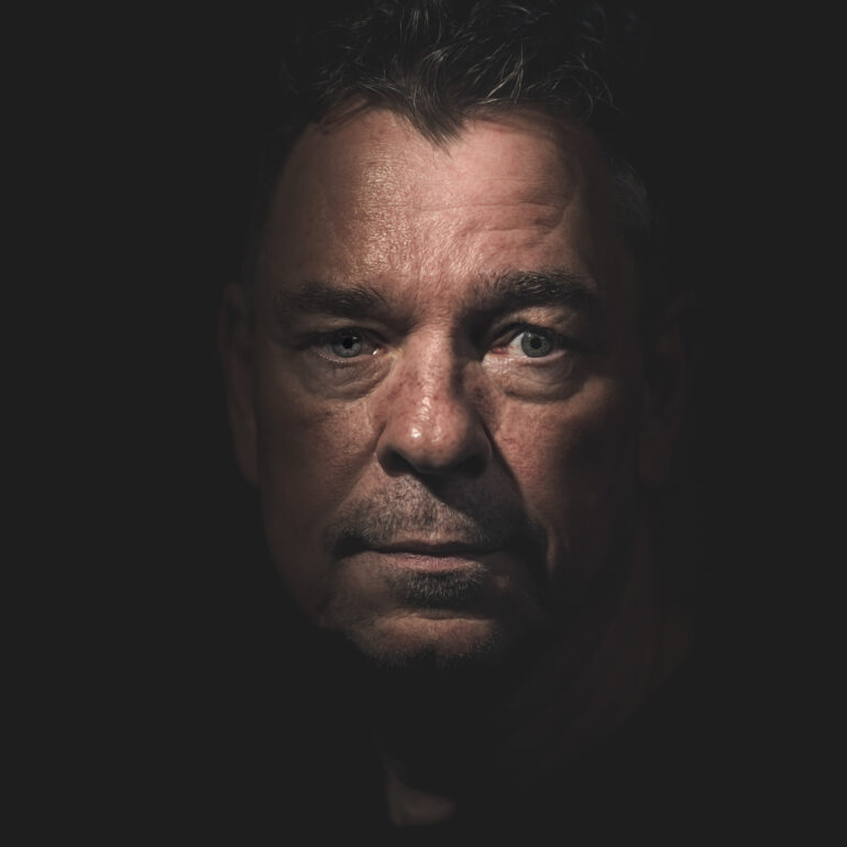 fine-art-fotograaf-friesland-drachten-portret-chiaroscuro