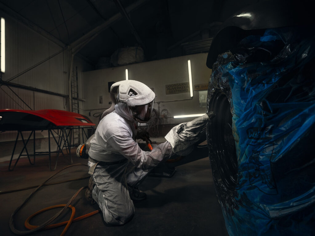 spuiterij-specialist-spuit-verreiker-spuitcabine