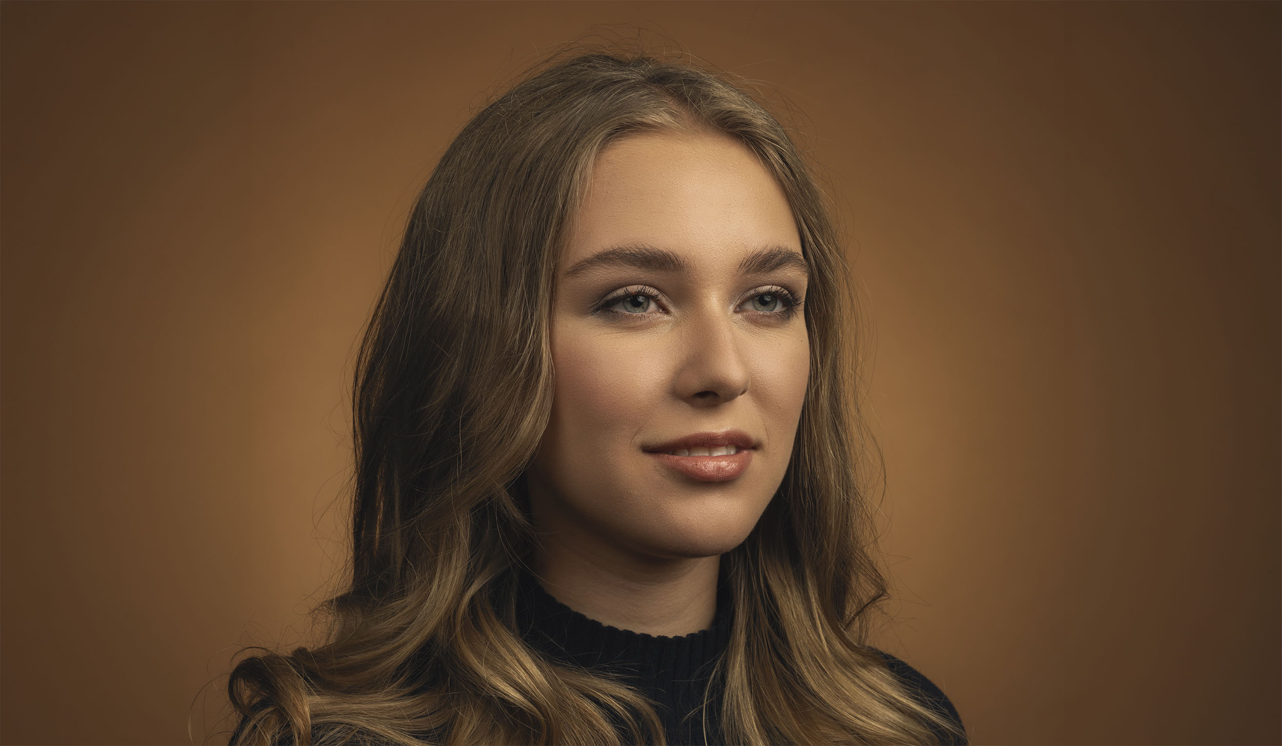 Studio portret van jonge dame uit Bolsward gefotografeerd door Daniel Wenzel Fotografie