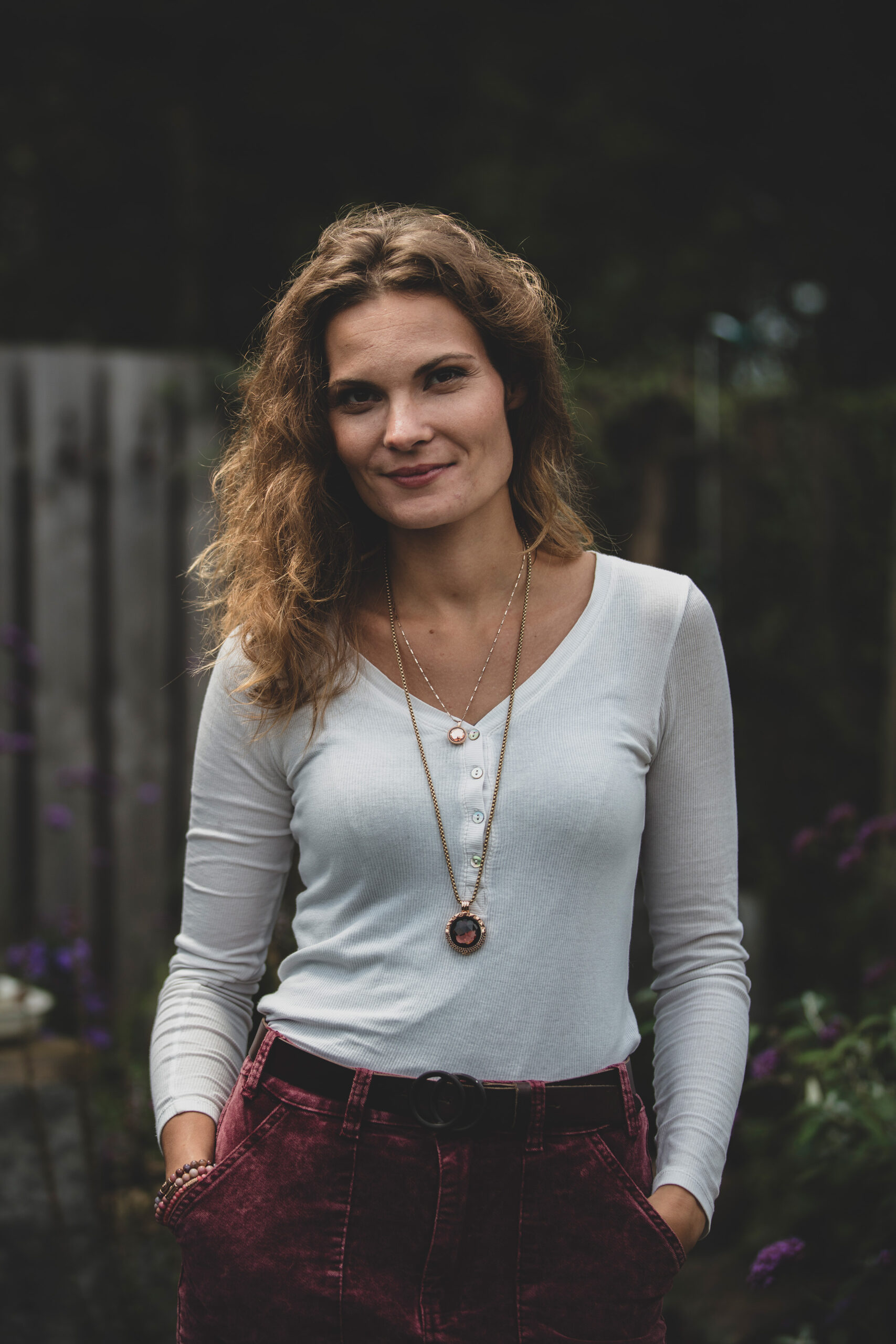 sfeer portret van dame uit Frieschepalen, gofotografeerd door Daniel Wenzel Fotografie